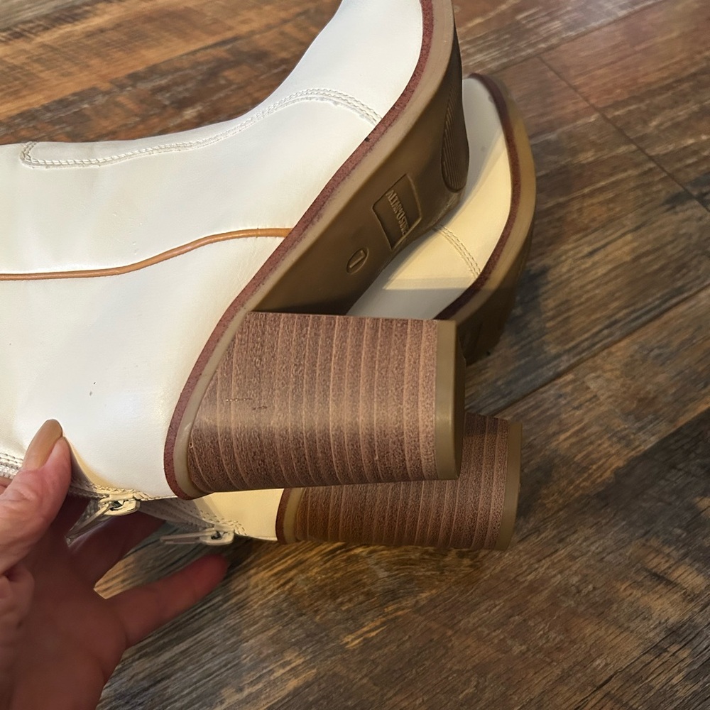 Altar'd State Cream Boots with Tan Details - Picture 5 of 7